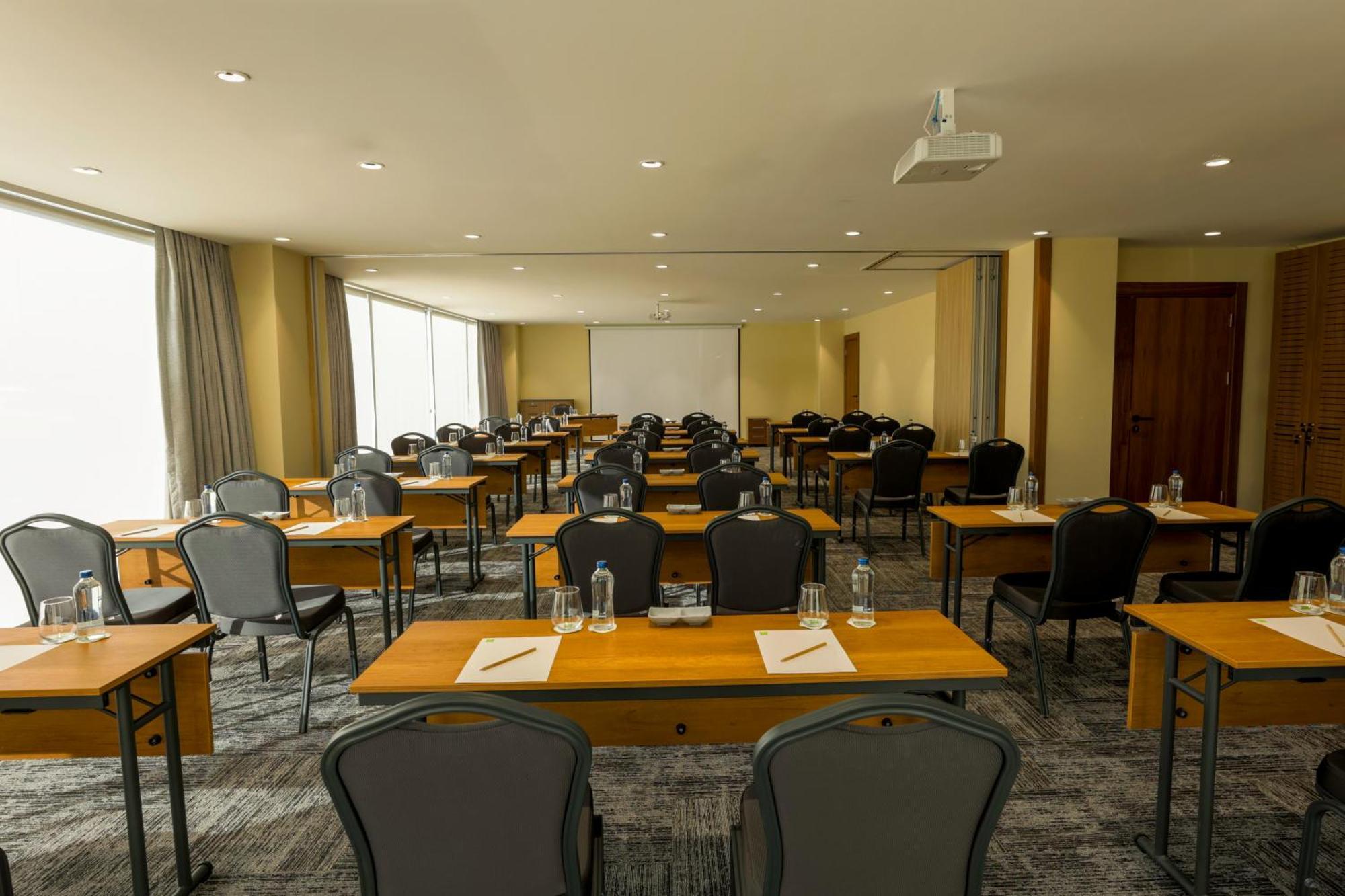 Ibis Styles Istanbul Kurtkoy Hotel Exterior foto
