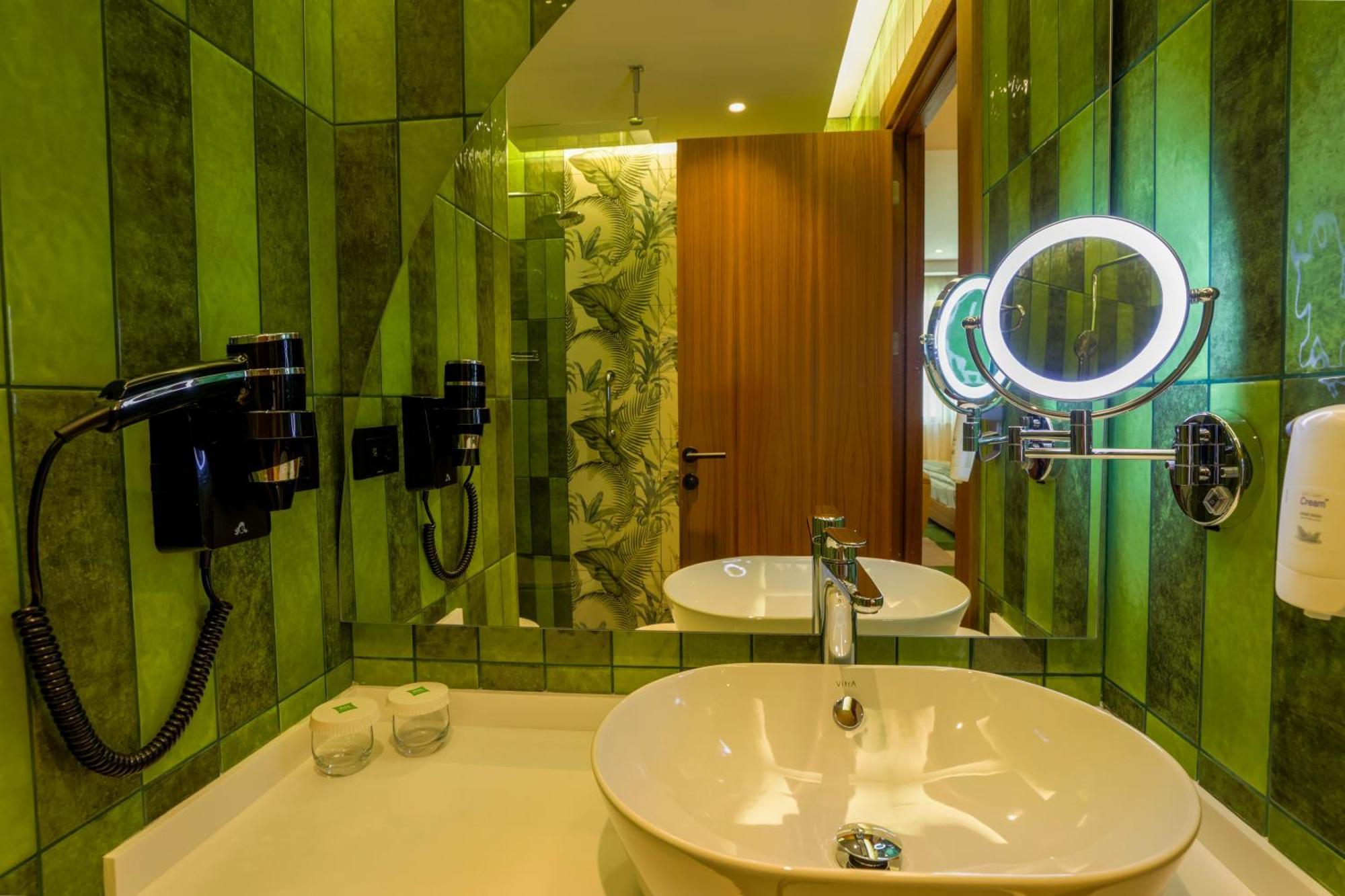 Ibis Styles Istanbul Kurtkoy Hotel Exterior foto
